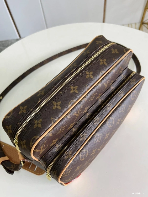 WIS MESSENGER LOUIS VUITTON 1016